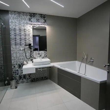 U Kostela Hotel 4*