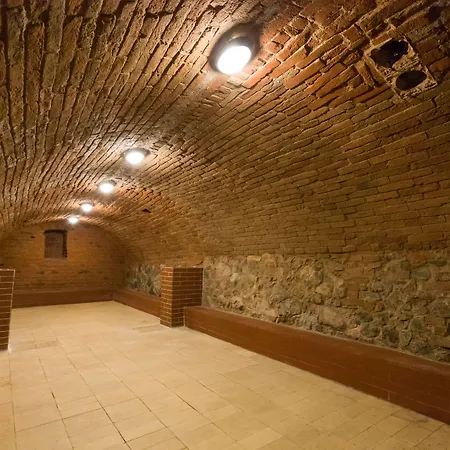 U Kostela