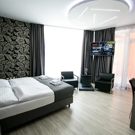 فندق U Kostela 4*