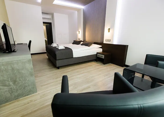U Kostela Otel 4*
